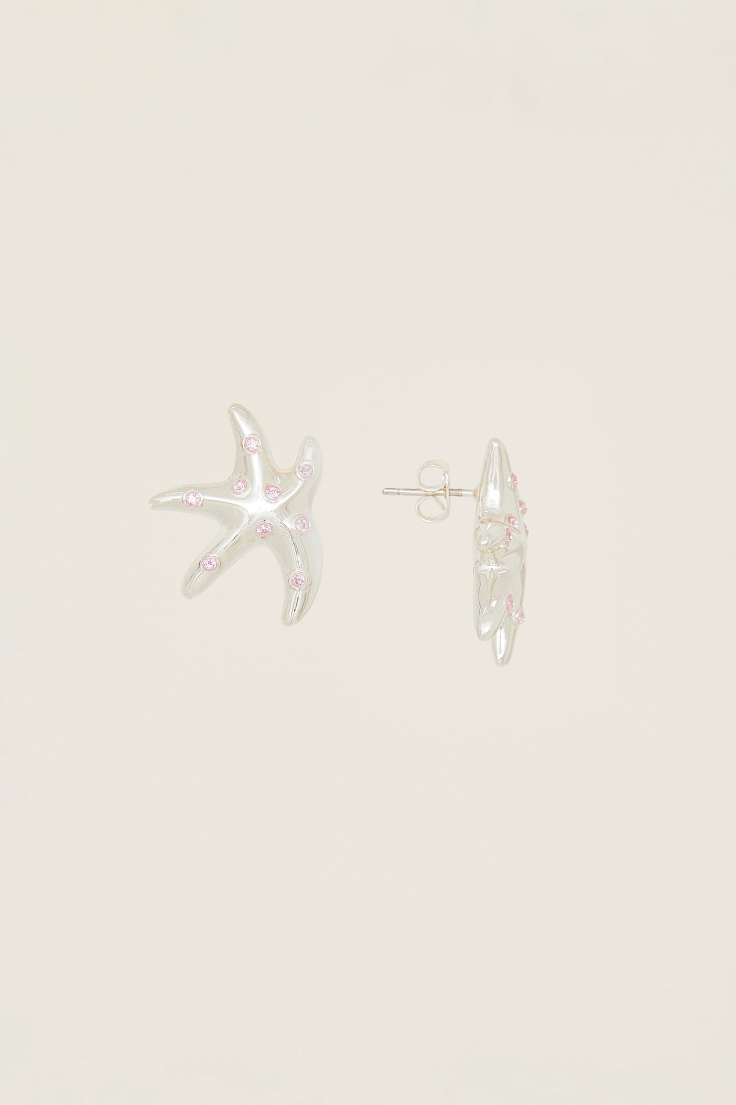 CHUU from LOONA Wears Dancing Starfish Earrings