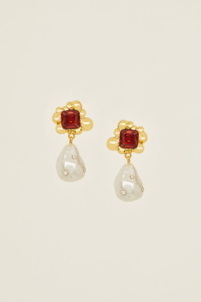 Flowing Gold Square Diamond Earrings